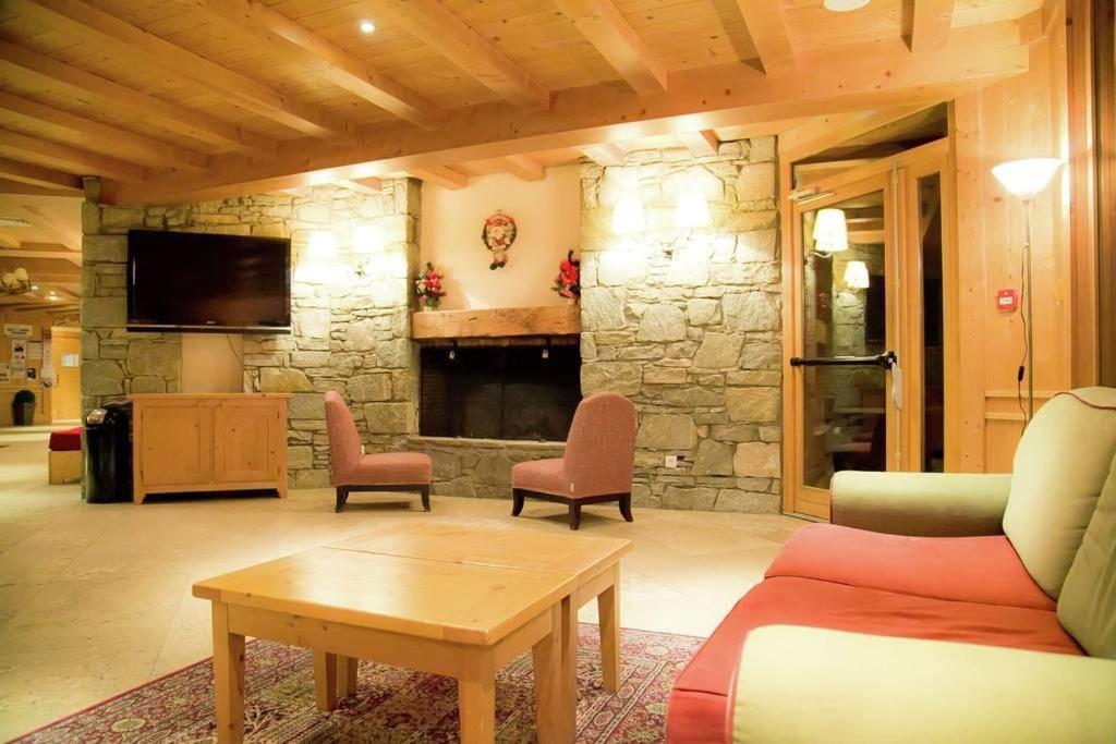 Residences De Luxe Les Alpages Val Cenis - 4 Pers Lanslebourg-Mont-Cenis Exterior foto